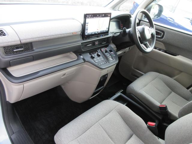 ステップワゴン e:HEVエアー 11.4インチHondaCONNECTナビ 純正3カメラドライブレコーダー Honda SENSING バックカメラ 前後パーキングセンサー ETC2.0 純正16AW スペアキー 純正フロアマット(42枚目)