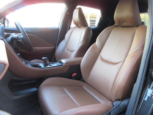 運転席・助手席ともにシートヒーター装備！！