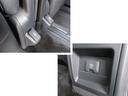 センターコンソール後ろにＵＳＢチャージャー、足元にはタイプＣも両側に装備されています！
