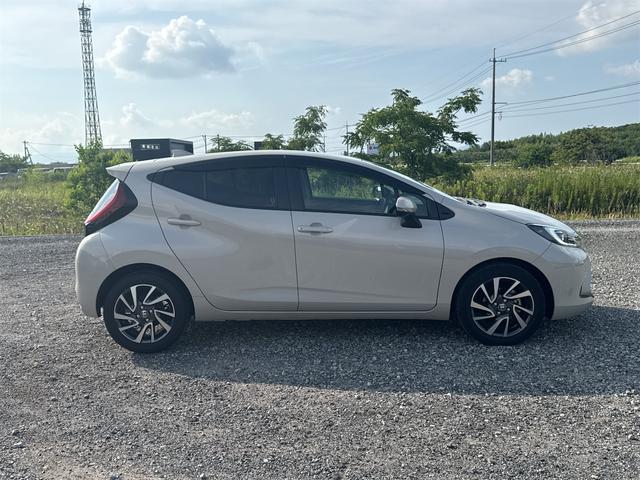 アクア 純正ディスプレイオーディオ・パノラミックビューモニタ・オートハイビーム・ETC・(3枚目)