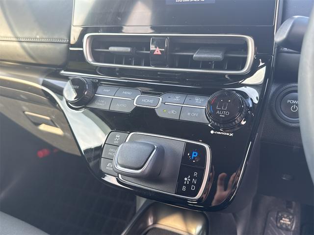 アクア 純正ディスプレイオーディオ・パノラミックビューモニタ・オートハイビーム・ETC・(11枚目)