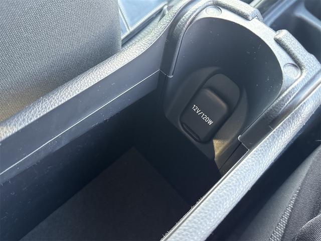 アクア 純正ディスプレイオーディオ・パノラミックビューモニタ・オートハイビーム・ETC・(13枚目)