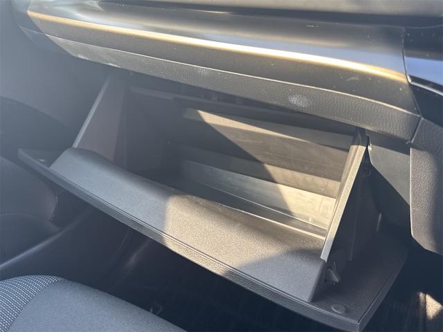 アクア 純正ディスプレイオーディオ・パノラミックビューモニタ・オートハイビーム・ETC・(16枚目)