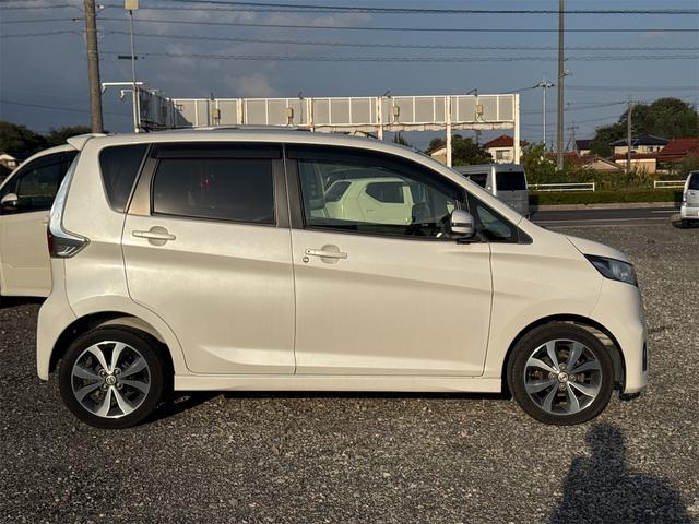 デイズ ハイウェイスター　Ｇ　ＣＤオーディオ・アラウンドビューモニター・アイドリングストップ・プッシュスタート・スマートキー（3枚目）