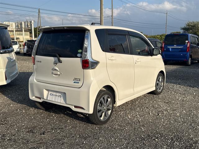 デイズ ハイウェイスター　Ｇ　ＣＤオーディオ・アラウンドビューモニター・アイドリングストップ・プッシュスタート・スマートキー（4枚目）