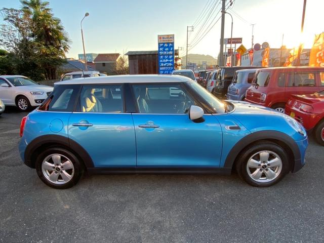 ｍｉｎｉ ｍｉｎｉ クーパー ５ドアの中古車詳細 中古車検索ならkurutown クルタウン