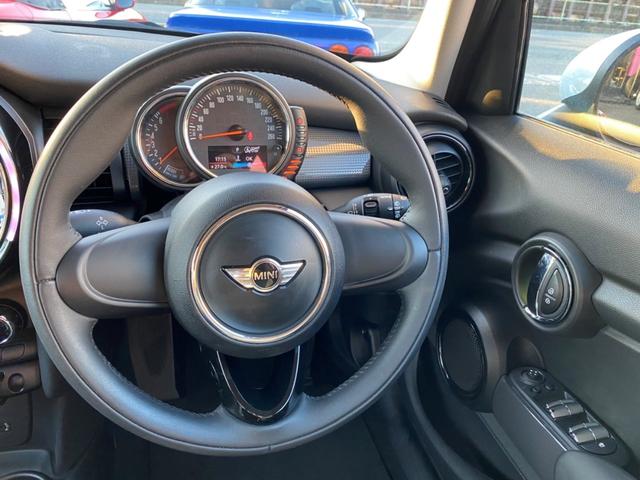 ｍｉｎｉ ｍｉｎｉ クーパー ５ドアの中古車詳細 中古車検索ならkurutown クルタウン