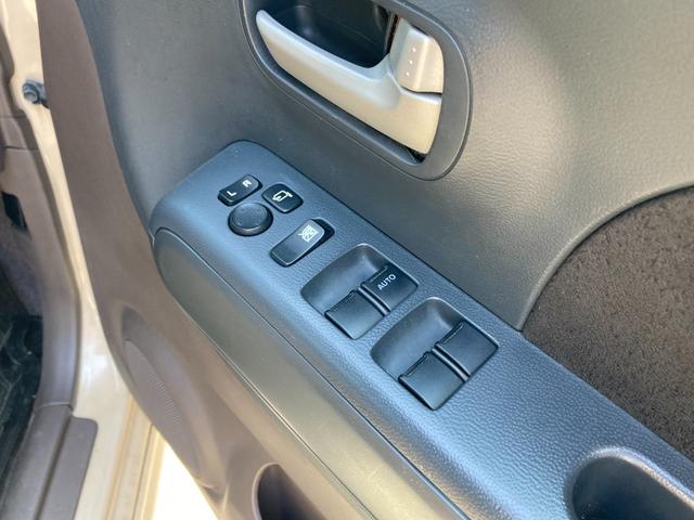 ウィット GS ナビ TV スマートキー 電動格納ミラー ベンチシート AT 盗難防止システム ABS CD USB ミュージックプレイヤー接続可 アルミホイール 衝突安全ボディ エアコン パワーステアリング(8枚目)