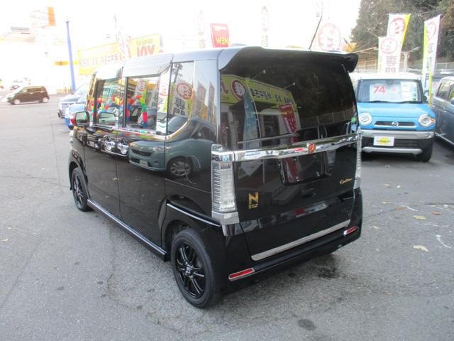 N-BOXカスタム G SSブラックスタイルパッケージ 社外フルセグナビ バックカメラ ETC 両側パワースライドドア プッシュスタート スマートキー ベンチシート HIDヘッドライト オートライト ベンチシート シートヒーター 内外装クリーニング(9枚目)