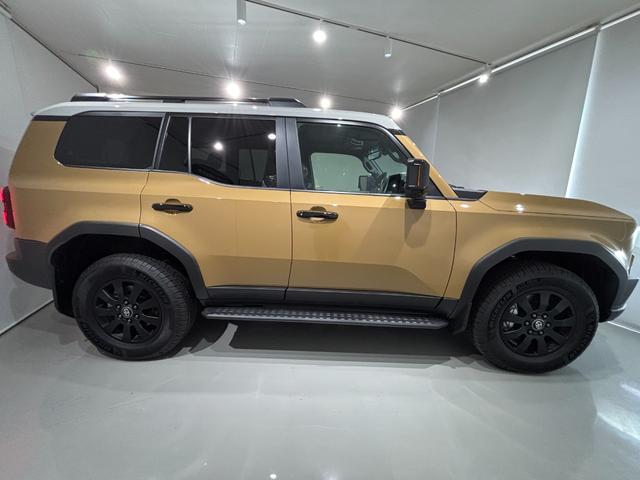 ランドクルーザー250 ZXファーストエディション JAOSフロントバンパーガード(LED付)&スキッドプレートIII 12.3型DA JBLプレミアムサウンド サンルーフ ルーフレール デジタルインナーミラー 丸目LEDヘッド 18インチAW(16枚目)