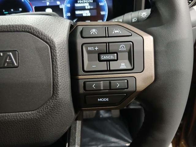 ランドクルーザー250 ZXファーストエディション JAOSフロントバンパーガード(LED付)&スキッドプレートIII 12.3型DA JBLプレミアムサウンド サンルーフ ルーフレール デジタルインナーミラー 丸目LEDヘッド 18インチAW(28枚目)