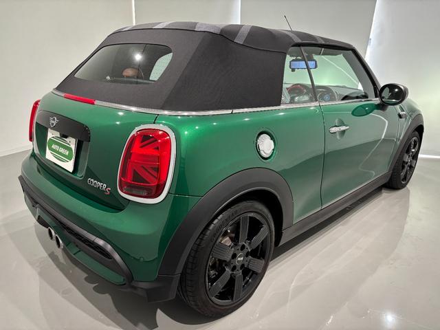 ＭＩＮＩ クーパーＳ　コンバーチブル　クラシック・トリム　茶革シート　シートヒーター　インテリジェントセーフティ　純正ディスプレイオーディオ　バックカメラ　ＥＴＣ　社外デジタルインナーミラー　ＬＥＤヘッドライト　純正１７インチアロイホイール（21枚目）