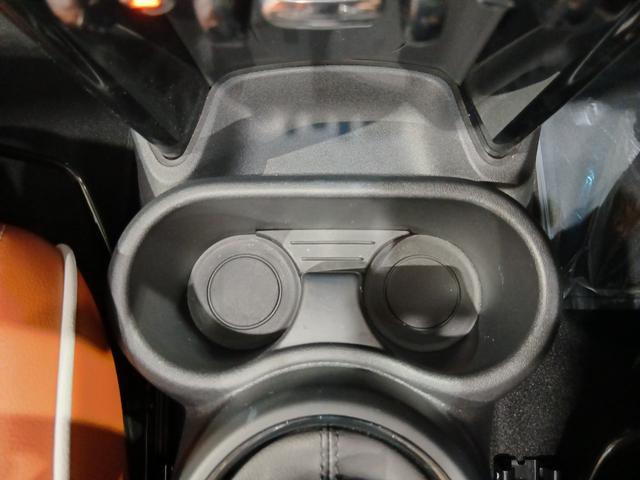 ＭＩＮＩ クーパーＳ　コンバーチブル　クラシック・トリム　茶革シート　シートヒーター　インテリジェントセーフティ　純正ディスプレイオーディオ　バックカメラ　ＥＴＣ　社外デジタルインナーミラー　ＬＥＤヘッドライト　純正１７インチアロイホイール（45枚目）