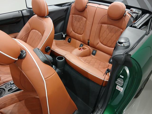 ＭＩＮＩ クーパーＳ　コンバーチブル　クラシック・トリム　茶革シート　シートヒーター　インテリジェントセーフティ　純正ディスプレイオーディオ　バックカメラ　ＥＴＣ　社外デジタルインナーミラー　ＬＥＤヘッドライト　純正１７インチアロイホイール（59枚目）