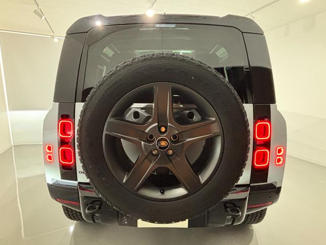 ディフェンダー ９０Ｘ－ダイナミックＳＥ　Ｐ３００　パノラマルーフ　ＭＥＲＩＤＥＡＮサウンド　エアサス　シートヒーター　ベンチレーション　ＣＯＯＬＢＯＸ　全方位カメラ　前後ドラレコ　サイドステップ　メモリー機能付きパワーシート　純正２０インチＡＷ（9枚目）