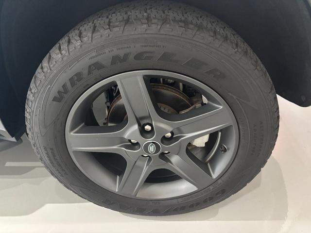 ディフェンダー ９０Ｘ－ダイナミックＳＥ　Ｐ３００　パノラマルーフ　ＭＥＲＩＤＥＡＮサウンド　エアサス　シートヒーター　ベンチレーション　ＣＯＯＬＢＯＸ　全方位カメラ　前後ドラレコ　サイドステップ　メモリー機能付きパワーシート　純正２０インチＡＷ（17枚目）