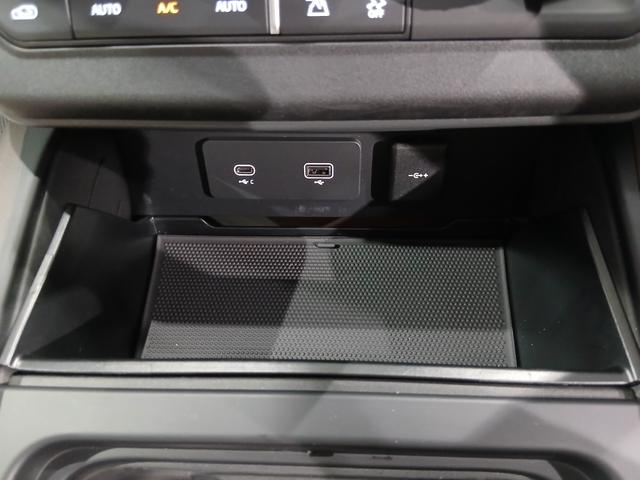 ディフェンダー ９０Ｘ－ダイナミックＳＥ　Ｐ３００　パノラマルーフ　ＭＥＲＩＤＥＡＮサウンド　エアサス　シートヒーター　ベンチレーション　ＣＯＯＬＢＯＸ　全方位カメラ　前後ドラレコ　サイドステップ　メモリー機能付きパワーシート　純正２０インチＡＷ（35枚目）