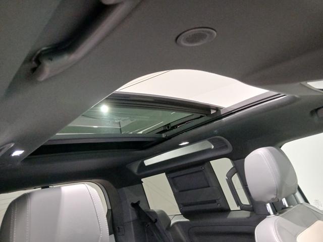 ディフェンダー ９０Ｘ－ダイナミックＳＥ　Ｐ３００　パノラマルーフ　ＭＥＲＩＤＥＡＮサウンド　エアサス　シートヒーター　ベンチレーション　ＣＯＯＬＢＯＸ　全方位カメラ　前後ドラレコ　サイドステップ　メモリー機能付きパワーシート　純正２０インチＡＷ（50枚目）