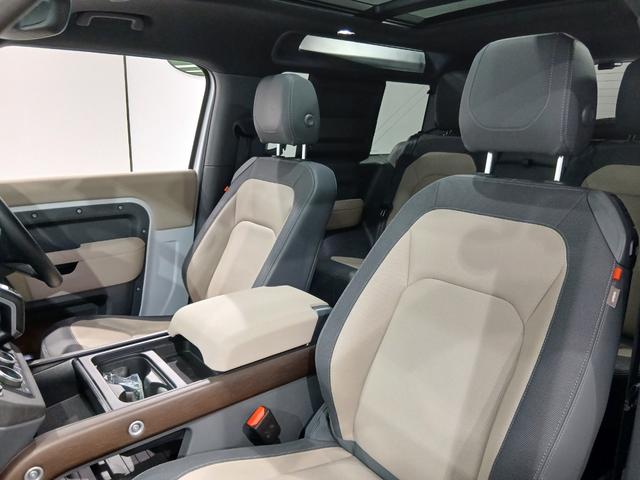 ディフェンダー ９０Ｘ－ダイナミックＳＥ　Ｐ３００　パノラマルーフ　ＭＥＲＩＤＥＡＮサウンド　エアサス　シートヒーター　ベンチレーション　ＣＯＯＬＢＯＸ　全方位カメラ　前後ドラレコ　サイドステップ　メモリー機能付きパワーシート　純正２０インチＡＷ（54枚目）