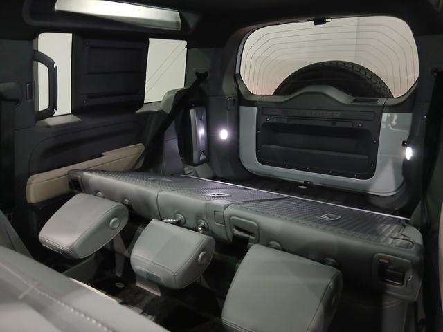 ディフェンダー ９０Ｘ－ダイナミックＳＥ　Ｐ３００　パノラマルーフ　ＭＥＲＩＤＥＡＮサウンド　エアサス　シートヒーター　ベンチレーション　ＣＯＯＬＢＯＸ　全方位カメラ　前後ドラレコ　サイドステップ　メモリー機能付きパワーシート　純正２０インチＡＷ（62枚目）