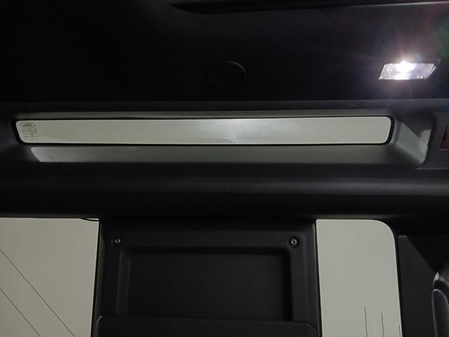 ディフェンダー ９０Ｘ－ダイナミックＳＥ　Ｐ３００　パノラマルーフ　ＭＥＲＩＤＥＡＮサウンド　エアサス　シートヒーター　ベンチレーション　ＣＯＯＬＢＯＸ　全方位カメラ　前後ドラレコ　サイドステップ　メモリー機能付きパワーシート　純正２０インチＡＷ（67枚目）