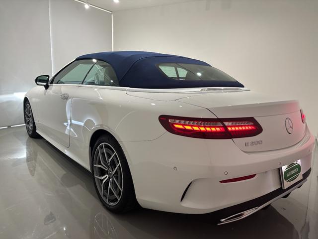 Ｅクラス 　ブルメスターサウンドシステム　３６０°カメラ　レザーパッケージ　ブルー×ベージュ内装　純正１９インチアルミホイール　エアバランスパッケージ　パフュームアトマイザー　シートヒーター　パワーシート（12枚目）