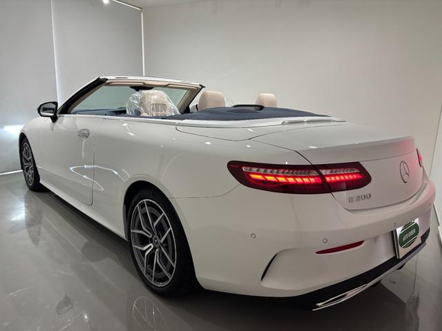 Ｅクラス 　ブルメスターサウンドシステム　３６０°カメラ　レザーパッケージ　ブルー×ベージュ内装　純正１９インチアルミホイール　エアバランスパッケージ　パフュームアトマイザー　シートヒーター　パワーシート（13枚目）