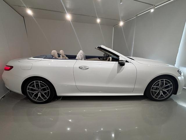 Ｅクラス 　ブルメスターサウンドシステム　３６０°カメラ　レザーパッケージ　ブルー×ベージュ内装　純正１９インチアルミホイール　エアバランスパッケージ　パフュームアトマイザー　シートヒーター　パワーシート（22枚目）