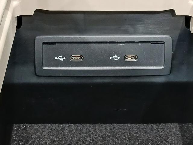 Ｅクラス 　ブルメスターサウンドシステム　３６０°カメラ　レザーパッケージ　ブルー×ベージュ内装　純正１９インチアルミホイール　エアバランスパッケージ　パフュームアトマイザー　シートヒーター　パワーシート（51枚目）