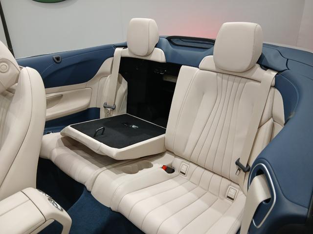 Ｅクラス 　ブルメスターサウンドシステム　３６０°カメラ　レザーパッケージ　ブルー×ベージュ内装　純正１９インチアルミホイール　エアバランスパッケージ　パフュームアトマイザー　シートヒーター　パワーシート（60枚目）