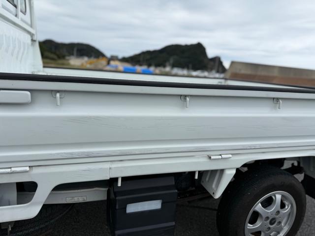 アクティトラック SDX 4WD 5速マニュアル エアコン パワステ 車検8年3月まで 3方開 ゲートプロテクター 社外アルミホイール 作業灯ランプ(35枚目)