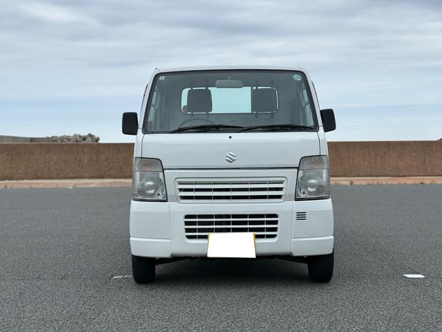 キャリイトラック KCエアコン・パワステ 4WD 5速マニュアル エアコン パワステ 3方開 ゲートプロテクター 荷台マット ヘッドライトレベライザー FM/AMラジオチューナー(2枚目)