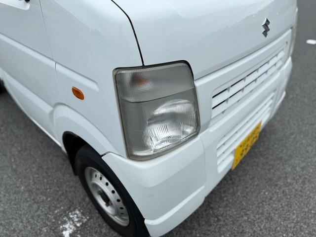 キャリイトラック KCエアコン・パワステ 4WD 5速マニュアル エアコン パワステ 3方開 ゲートプロテクター 荷台マット ヘッドライトレベライザー FM/AMラジオチューナー(25枚目)