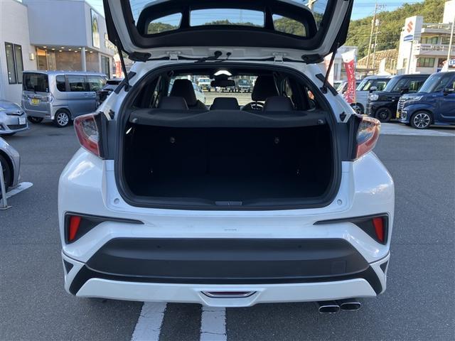 Ｃ－ＨＲ Ｇ　フルセグ　メモリーナビ　バックカメラ　衝突被害軽減システム　ＥＴＣ　ドラレコ　ＬＥＤヘッドランプ　ワンオーナー　フルエアロ（11枚目）
