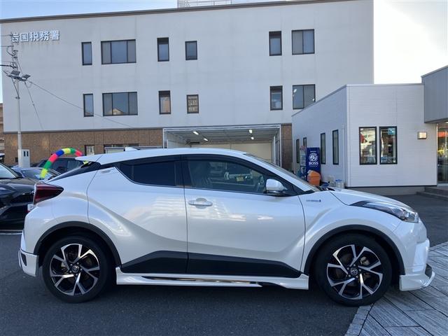 Ｃ－ＨＲ Ｇ　フルセグ　ＤＶＤナビ　ＤＶＤ再生　バックカメラ　衝突被害軽減システム　ＥＴＣ　ＬＥＤヘッドランプ　ワンオーナー　フルエアロ（6枚目）