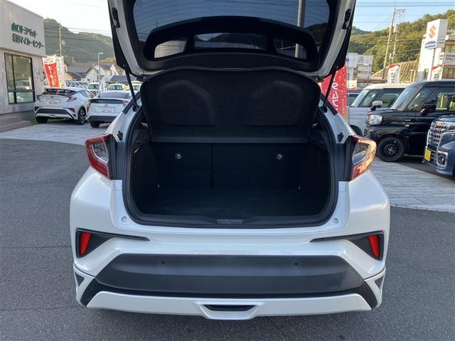 Ｃ－ＨＲ Ｇ　フルセグ　ＤＶＤナビ　ＤＶＤ再生　バックカメラ　衝突被害軽減システム　ＥＴＣ　ＬＥＤヘッドランプ　ワンオーナー　フルエアロ（10枚目）