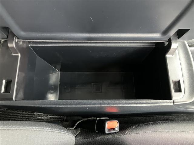 プリウス Ｓ　フルセグ　メモリーナビ　バックカメラ　衝突被害軽減システム　ＥＴＣ　ＬＥＤヘッドランプ　ワンオーナー（33枚目）
