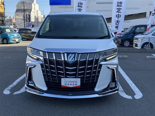 おひとり、恋人、ご友人、ご家族など、少人数でも大人数でもお出かけが楽しめます。この車で楽しいドライビングライフを送りましょう♪