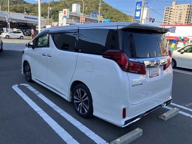 ゆとりある広々とした車内空間は、ドライブを始め買い物やレジャーなど、幅広く活躍します。一人でもみんなとでもお出かけを楽しみましょう！