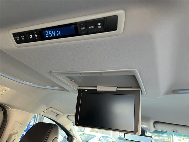 後席モニター付きでロングドライブもお子さまを飽きさせません！