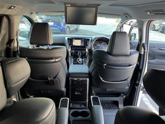 ゆとりある広々とした車内空間は、ドライブを始め買い物やレジャーなど、幅広く活躍します。