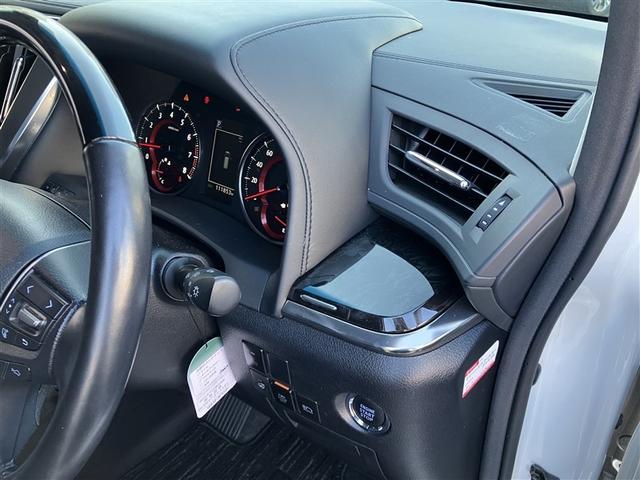 売約済みの場合がございますので、ご来店いただく際は事前にご連絡をいただけますようお願い申し上げます。