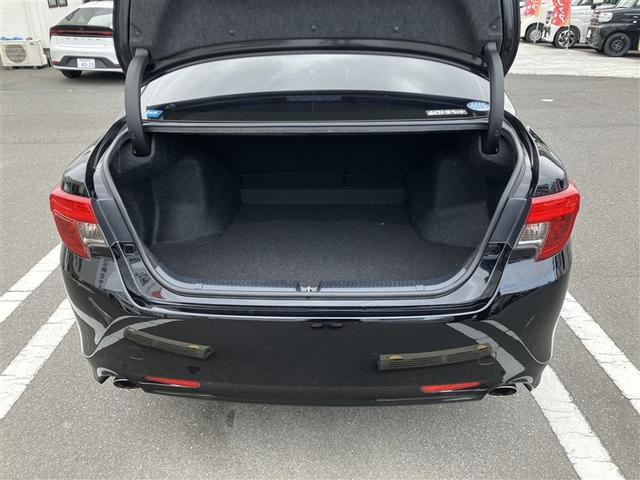 広々としたラゲージスペースを備えています。大きなものや長さのある荷物もしっかりと積み込めます。