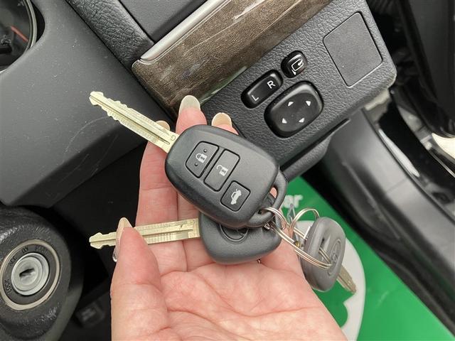 キーレス付きです。離れたところからでもドアの施錠・開錠ができるのでとても便利です♪