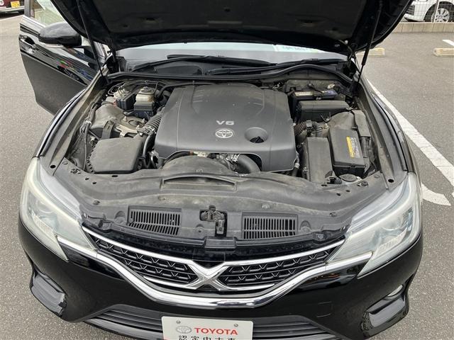 普段はあまり見ないエンジンルーム内も綺麗に仕上げています。見えないところも清潔に保ちたいですよね。