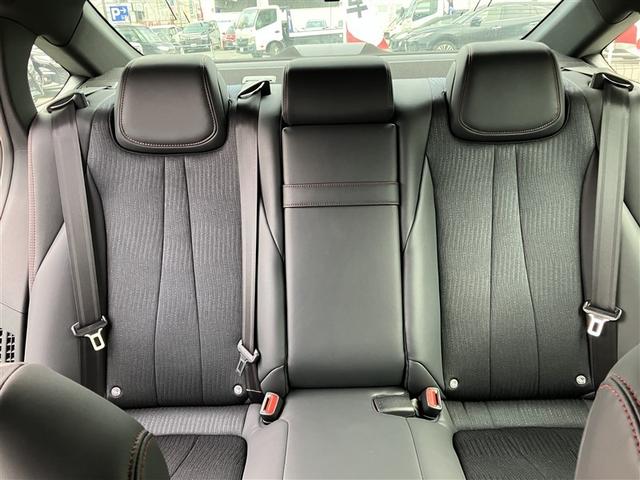 ロングラン保証付き。トヨタのお店で中古車をお買い上げいただいたすべてのお客様に安心で快適なカーライフをお約束する１年間の保証です。