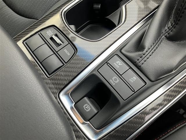 ＥＶドライブモードで、エンジン音や排気ガスを気にすることなく走れます。早朝・深夜や屋内の駐車場などで重宝しますよ♪