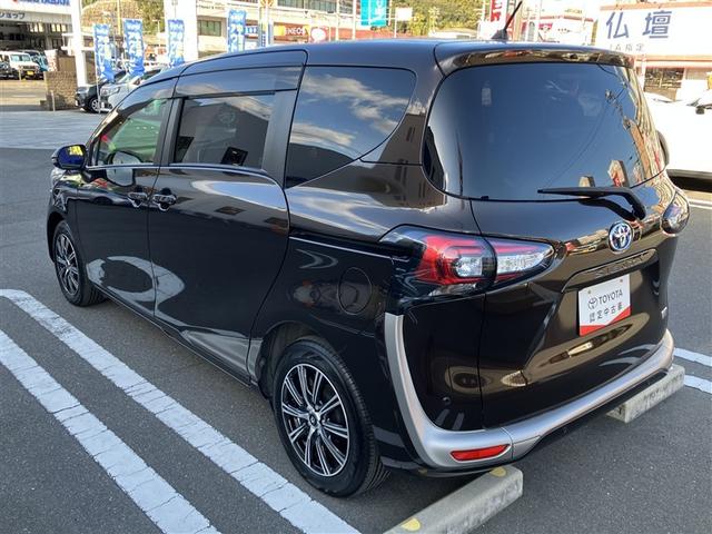 シエンタ ハイブリッドＧ　クエロ　フルセグ　メモリーナビ　ＤＶＤ再生　後席モニター　バックカメラ　衝突被害軽減システム　ＥＴＣ　両側電動スライド　ＬＥＤヘッドランプ　乗車定員７人　３列シート　ワンオーナー（9枚目）