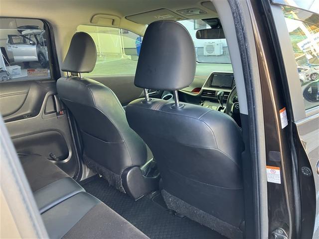 シエンタ ハイブリッドＧ　クエロ　フルセグ　メモリーナビ　ＤＶＤ再生　後席モニター　バックカメラ　衝突被害軽減システム　ＥＴＣ　両側電動スライド　ＬＥＤヘッドランプ　乗車定員７人　３列シート　ワンオーナー（13枚目）