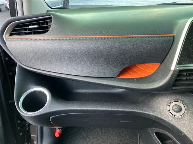 シエンタ ハイブリッドＧ　クエロ　フルセグ　メモリーナビ　ＤＶＤ再生　後席モニター　バックカメラ　衝突被害軽減システム　ＥＴＣ　両側電動スライド　ＬＥＤヘッドランプ　乗車定員７人　３列シート　ワンオーナー（35枚目）